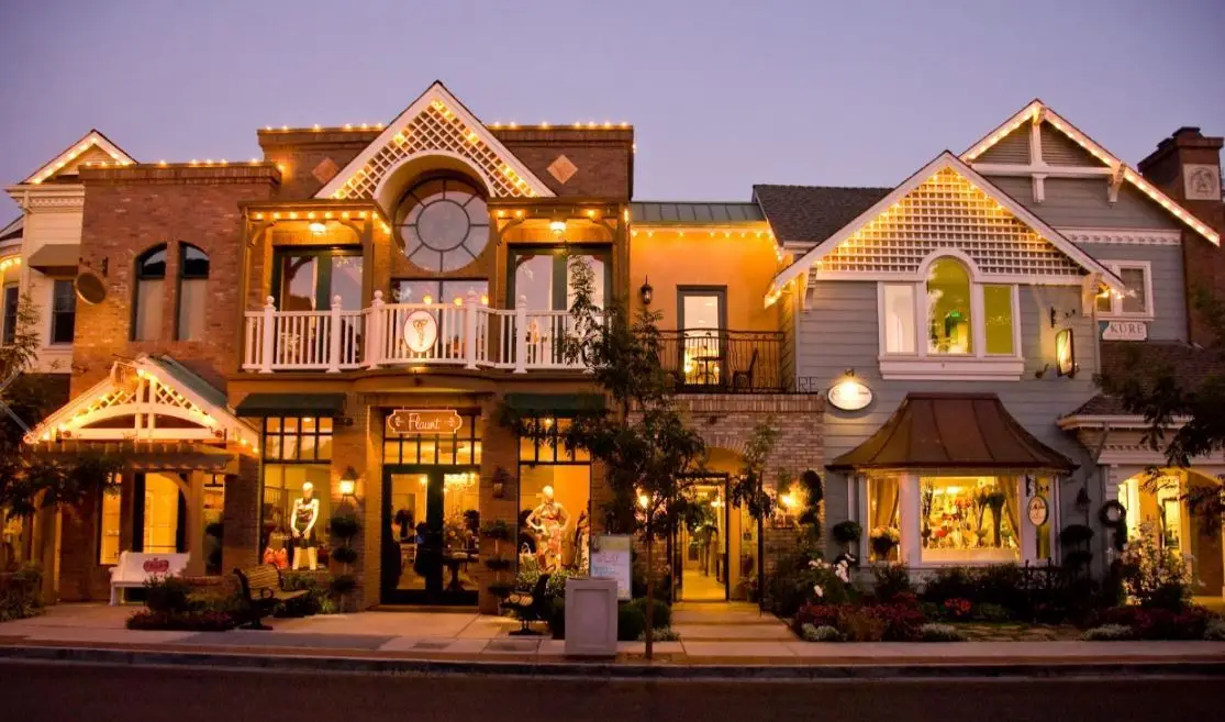 Evening community scene in Danville, California